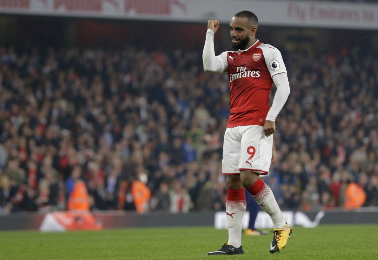 Para penggemar taruhan sepak bola Arsenal mulai menyukai Alexandre Lacazette saat dirinya membawa Arsenal naik peringkat di papan klasemen