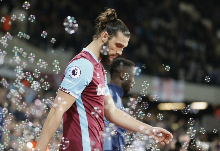 Với bàn thắng muộn của Andy Carroll, West Ham gây kinh ngạc cho dân hâm mộ thể thao với một cuộc lội ngược dòng gian khó.