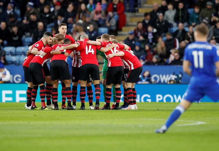 Premier League: Southampton đã hóa đổi vị trí cho Cardiff khi họ đã rơi xuống nhóm đèn đỏ