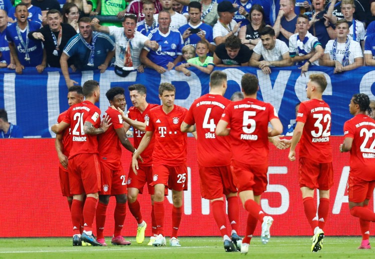 Kết quả Bundesliga 2019 Schalke 04 0-3 Bayern: Hattrick của Lewandowski