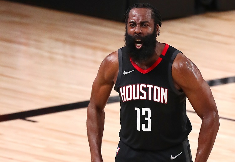 NBA 休斯顿火箭的詹姆斯-哈登三分上篮