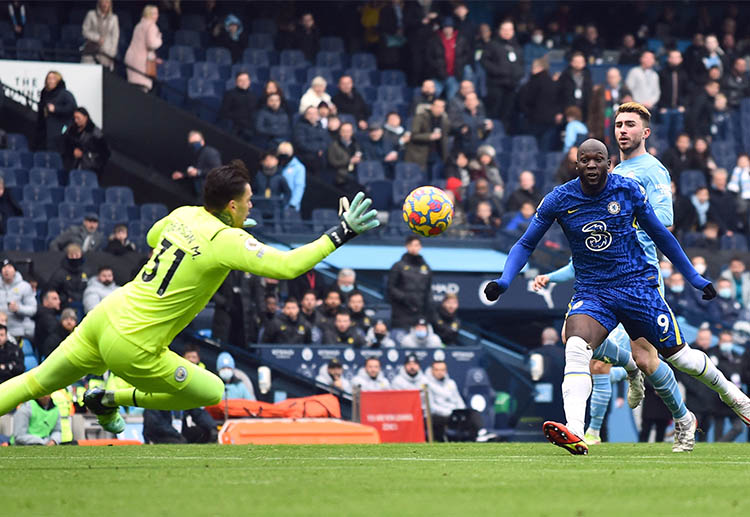 Premier League: Chelsea lại tỏ ra quá nôn nóng trong việc tìm kiếm bàn gỡ.