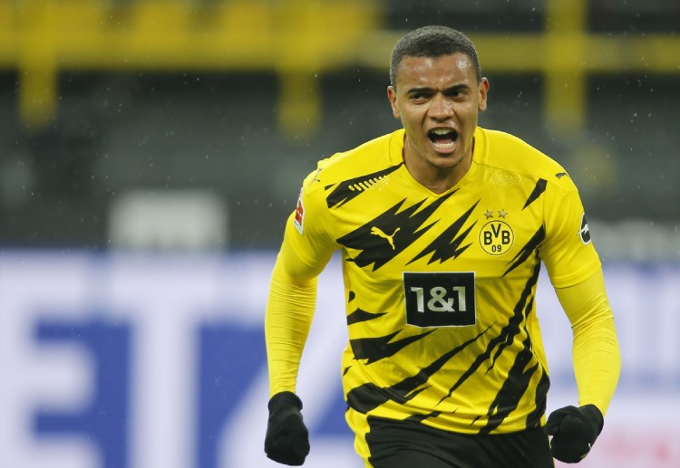 Manuel Akanji có phong độ không tốt ở Bundesliga 21/22.