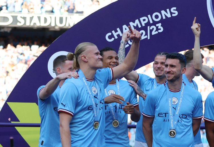 Manchester City lift Premier League last season