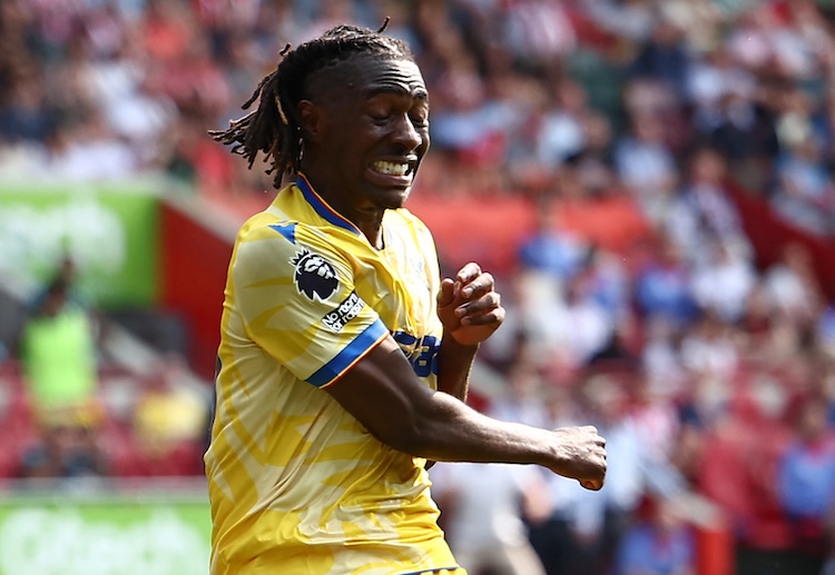 ဒါ့အပြင် အီးဇီး ကိုယ်တိုင် ကလည်း သူ့ရဲ့ ပရီးမီးယားလိဂ် ကလပ်ဟောင်းဆီ ပြန်လည် ပြောင်းရွှေ့ချင်နေကြောင်း သတင်းတွေ ထွက်ပေါ်နေပါတယ်။