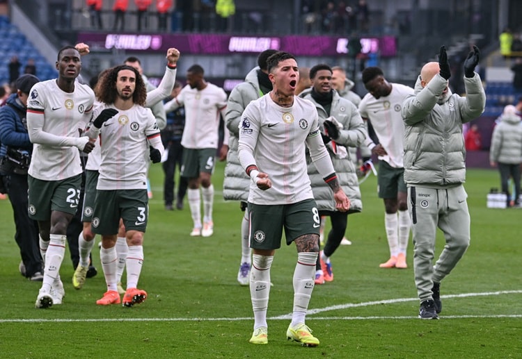 英超联赛 切尔西利用伯恩利防守失误快速反击,恩佐·费尔南德斯破门,将比分定格在2比0