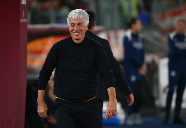 AS Roma hope to keep their Serie A lead when they face Napoli at the Stadio Olimpico