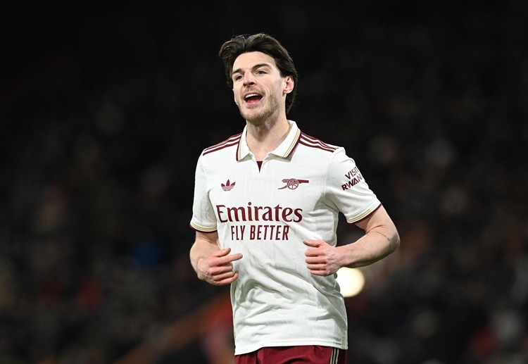 ဒီပွဲအပြီးမှာ အာဆင်နယ်က အက်စတွန်ဗီလာကို ၆ မှတ်၊ မန်စီးတီးကို ၇ မှတ် ဖြတ်ပြီးတော့ ပရီးမီးယားလိဂ် ဇယားထိပ်မှာ ဆက်လက် ဦးဆောင်နိုင်ခဲ့ပါတယ်။